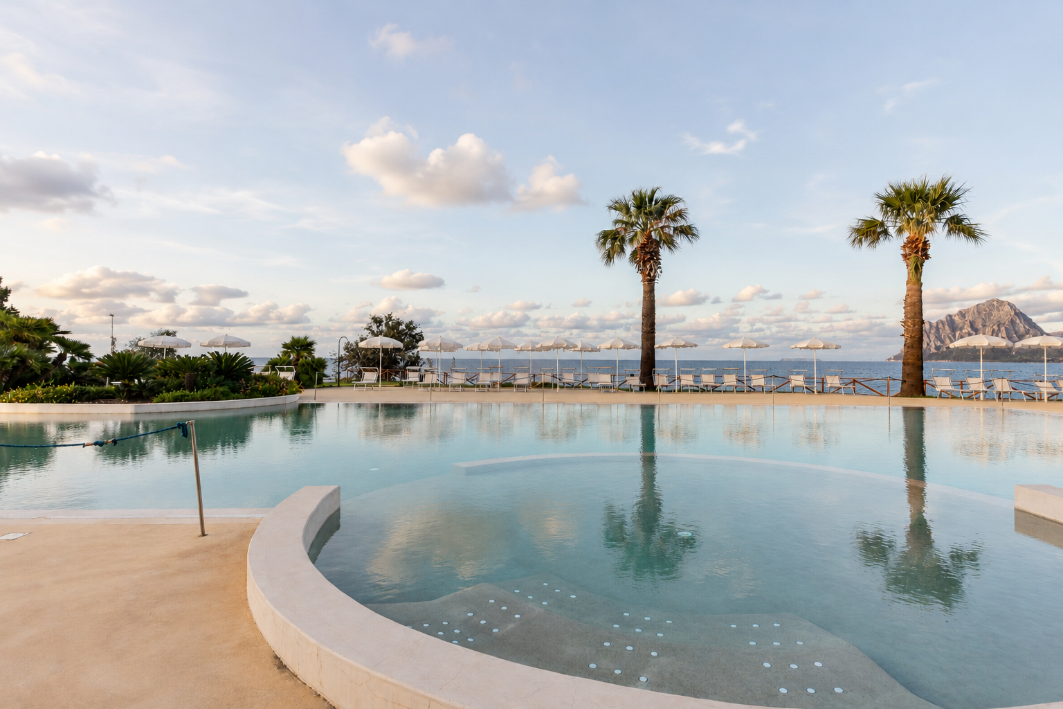 Piscina Phi Hotel La Tonnara di Bonagia